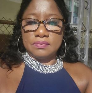 Meet your Posher, Denise